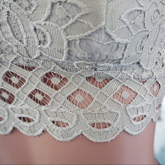 Double Strap Scalloped Lace Bralette Champagne - Picture 5 of 9
